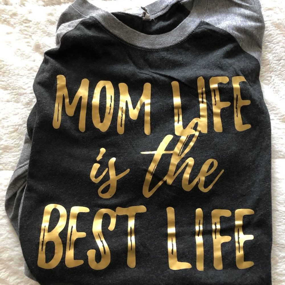 "Mom Life is the Best Life" 3/4 Sleeve Graphic Tee